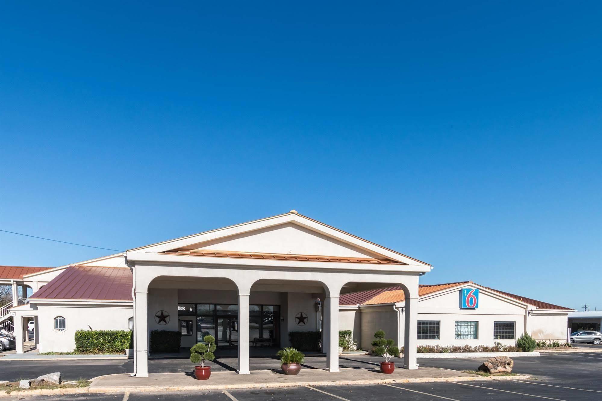 6-stephenville, Tx Hotel